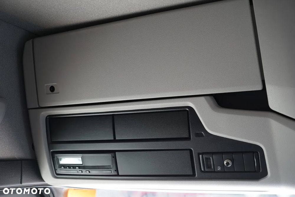 Scania R 500 / RETARDER  / CAŁA NA PODUSZKACH / NISKA KABINA - 32