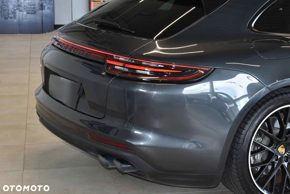 Porsche Panamera 4 10 Years Edition - 22