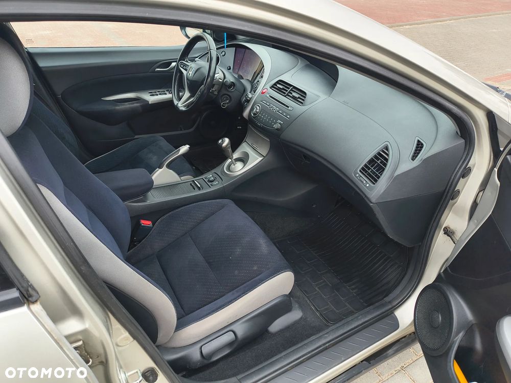Honda Civic 1.8 Sport - 26