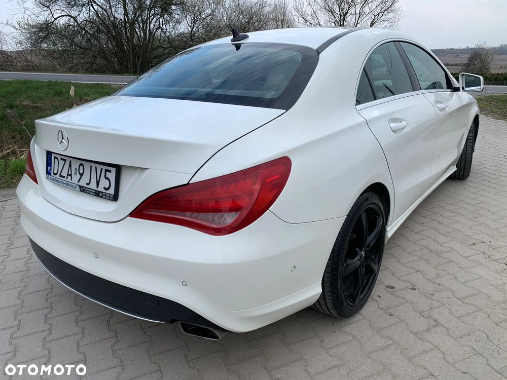 Mercedes-Benz CLA 200 Urban - 15