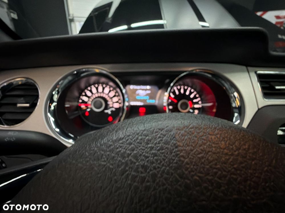 Ford Mustang 3.7 V6 Premium - 8