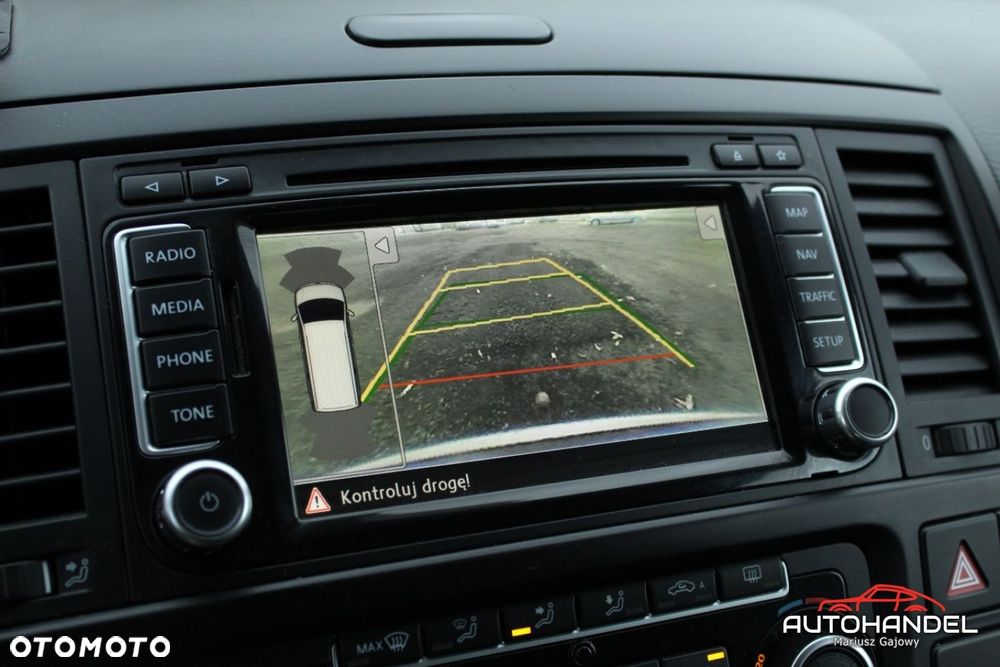 Volkswagen Multivan - 16