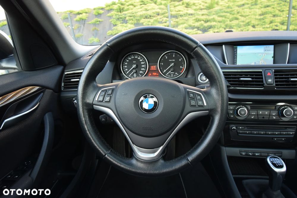 BMW X1 sDrive18d xLine - 21