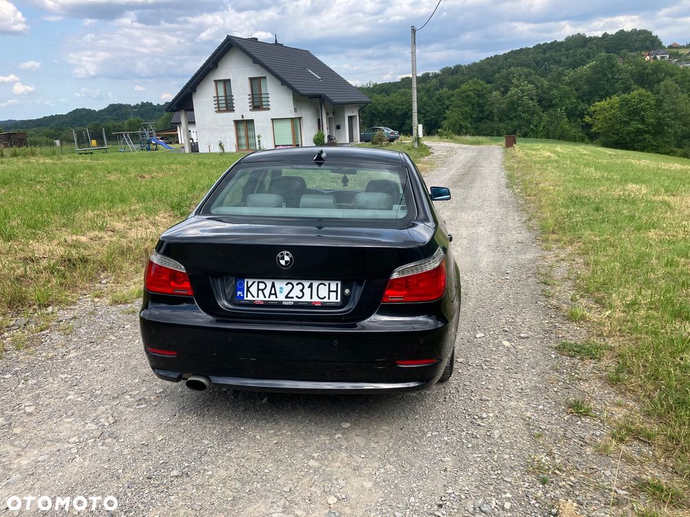 BMW Seria 5 520d - 4