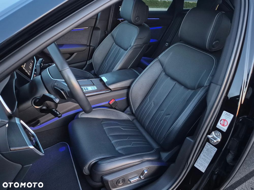 Audi A6 Avant 40 TDI quattro S tronic S line - 28