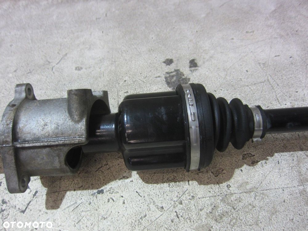 BMW X1 F48 F39 F45 B46 B47 4X4 PÓŁOŚ PRZÓD PRZEDNIA PRAWA 5A2E052 8611938 - 5