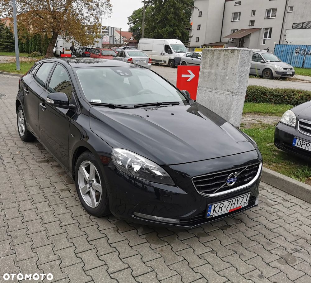 Volvo V40 D2 Momentum - 1