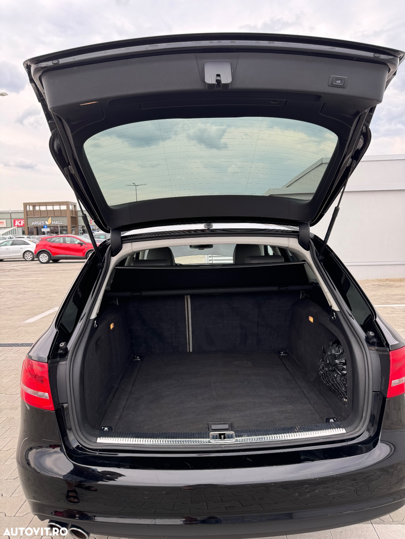 Audi A4 Avant 2.0 40 TDI quattro S tronic Advanced - 29