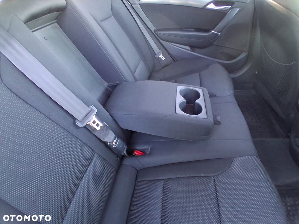Hyundai i40 1.7 CRDi Comfort + - 14