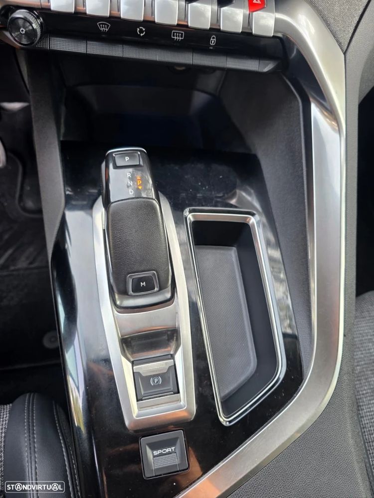 Peugeot 3008 BlueHDi 130 Stop & Start EAT8 Allure - 16