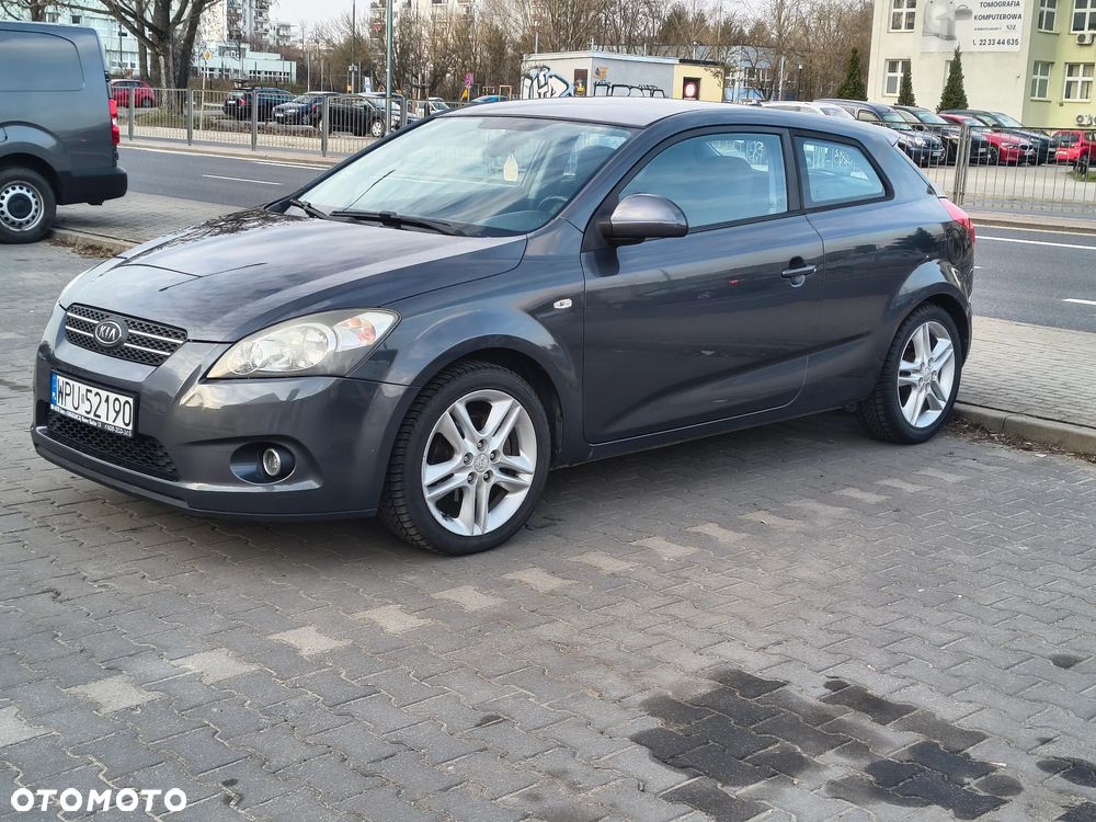 Kia Ceed - 1