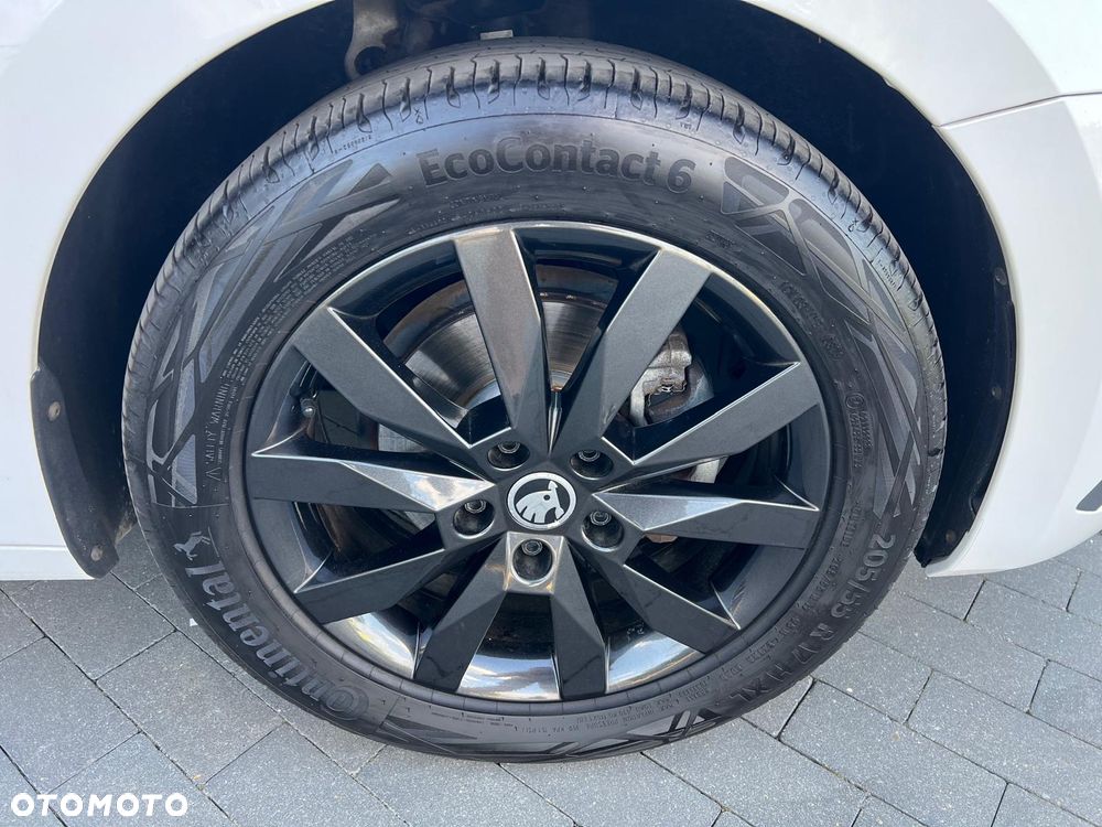 Skoda Octavia 2.0 TDI DSG Style - 14