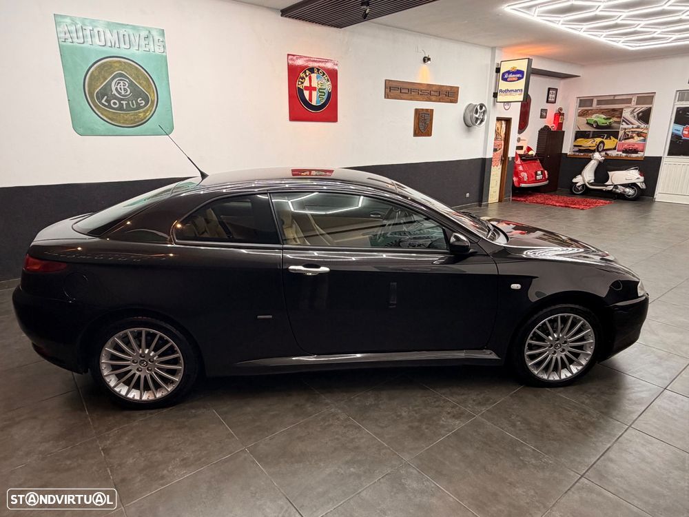 Alfa Romeo GT 1.9 JTD M-JET Distinctive - 14