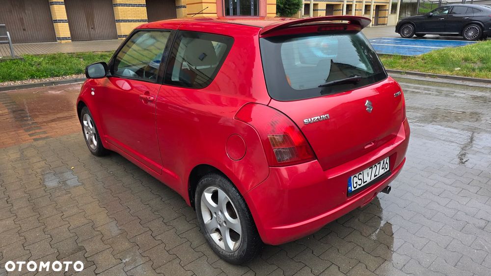 Suzuki Swift - 4