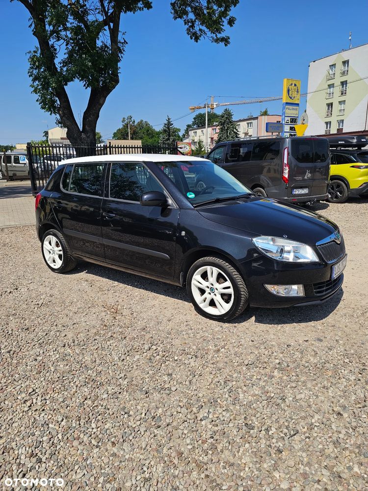 Skoda Fabia 1.2 HTP Cool Colour Edition - 10