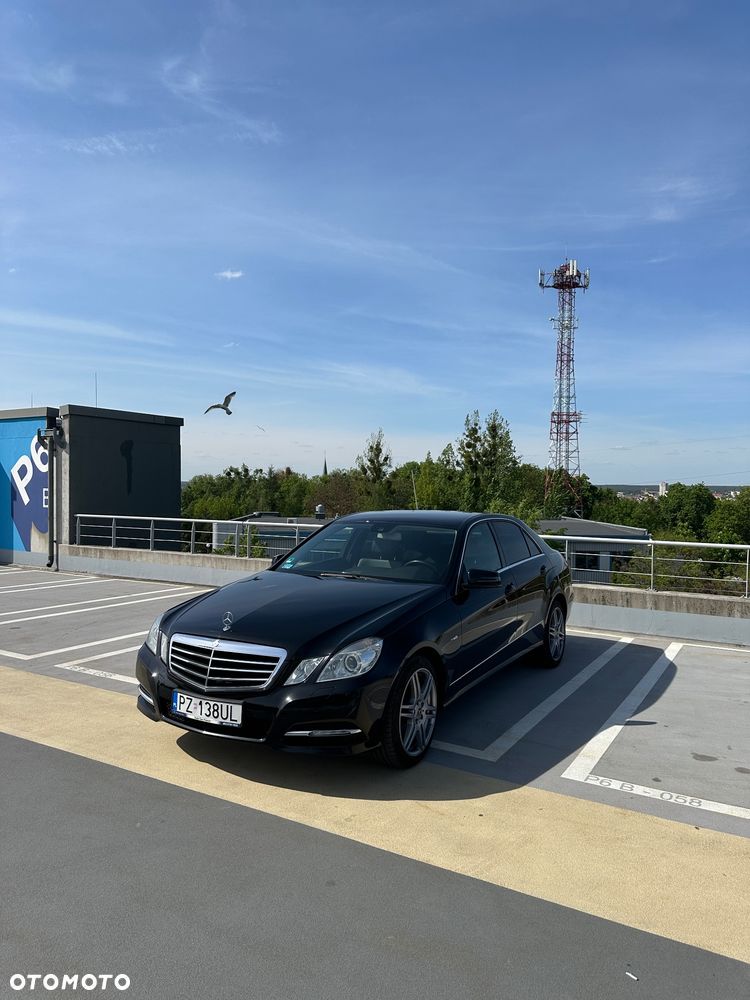 Mercedes-Benz Klasa E 220 CDI BlueEff Avantgarde - 1