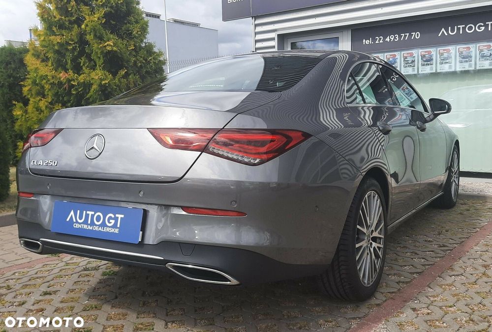 Mercedes-Benz CLA 250 Progressive 7G-DCT - 2