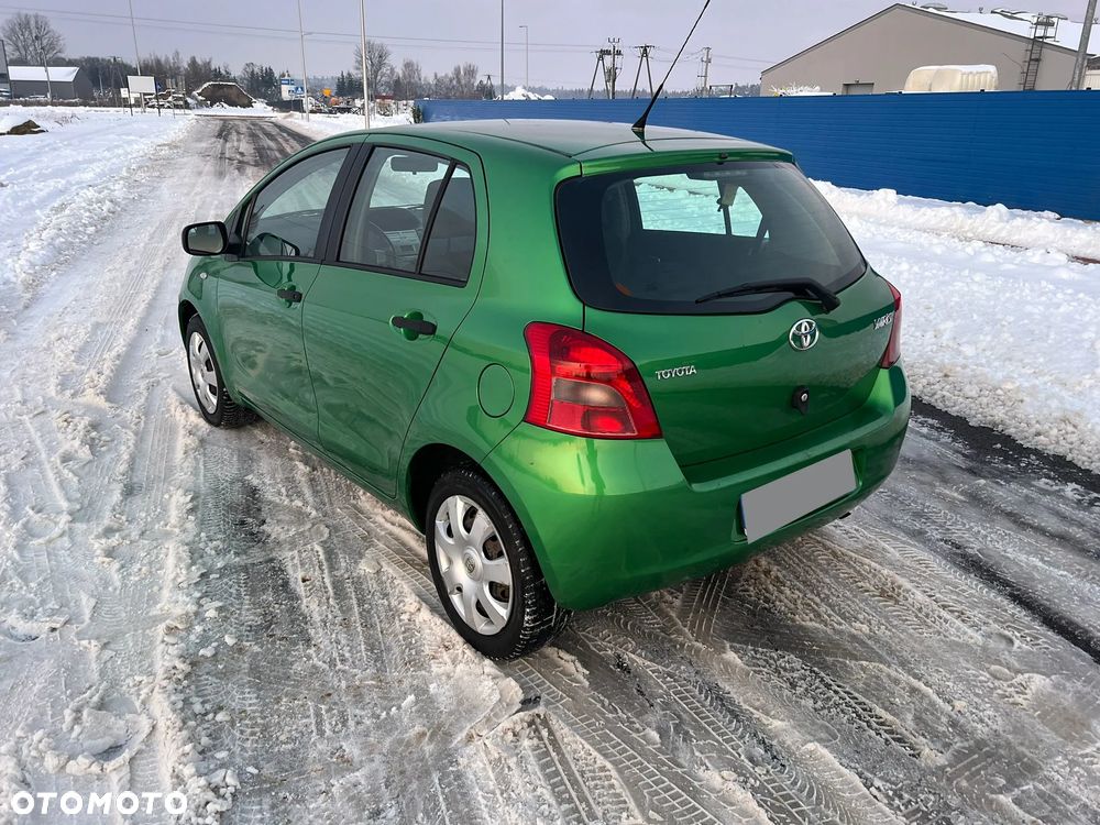 Toyota Yaris - 12