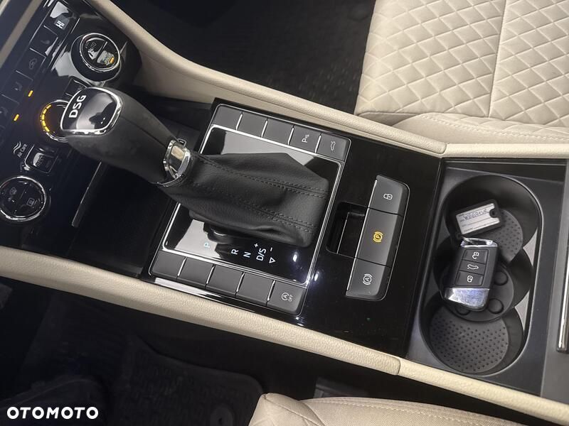 Skoda Superb 2.0 TDI Style DSG - 18