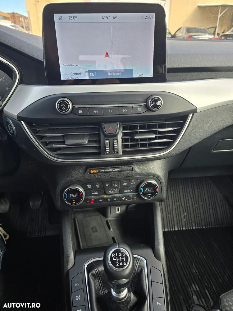 Ford Focus 1.5 EcoBlue Connected - 14