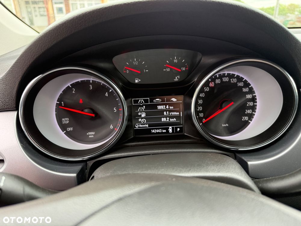 Opel Astra 1.6 D Automatik Start/Stop Innovation - 11