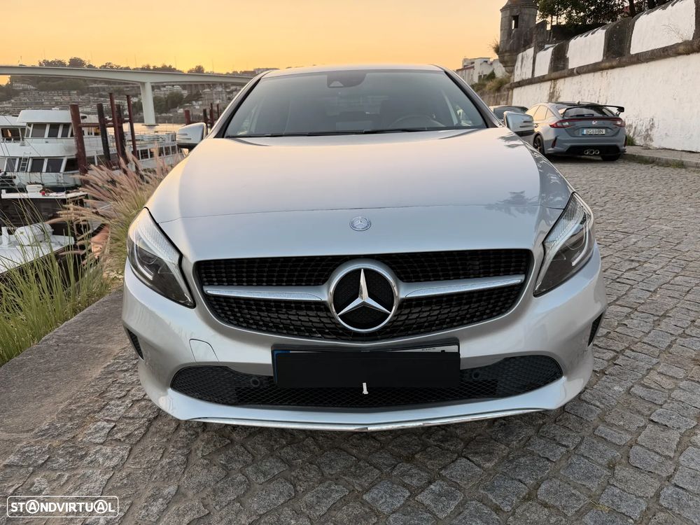 Mercedes-Benz A 200 CDI 4Matic 7G-DCT Urban - 9