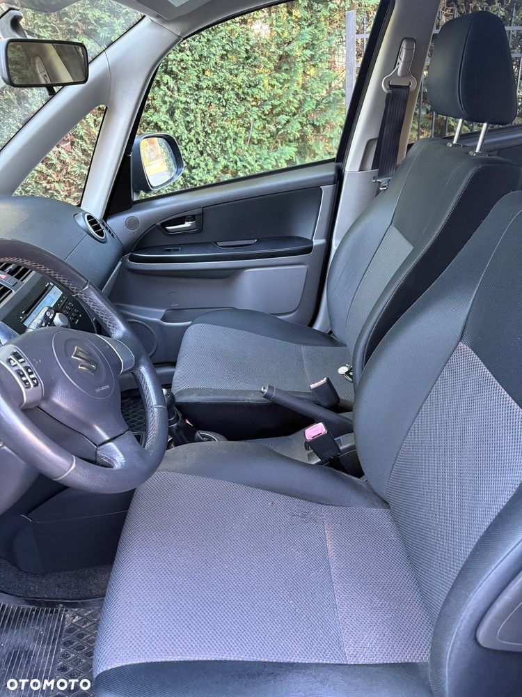Suzuki SX4 1.5 - 7