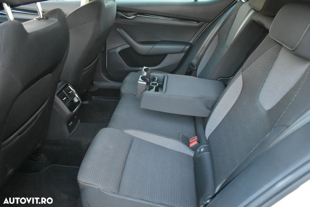 Skoda Octavia Combi 1.5 TSI DSG Mild Hybrid Ambition - 18