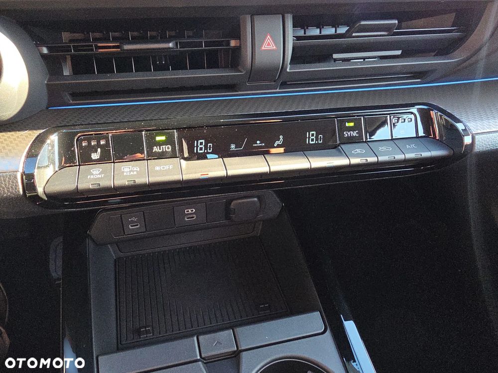 Toyota Prius - 25