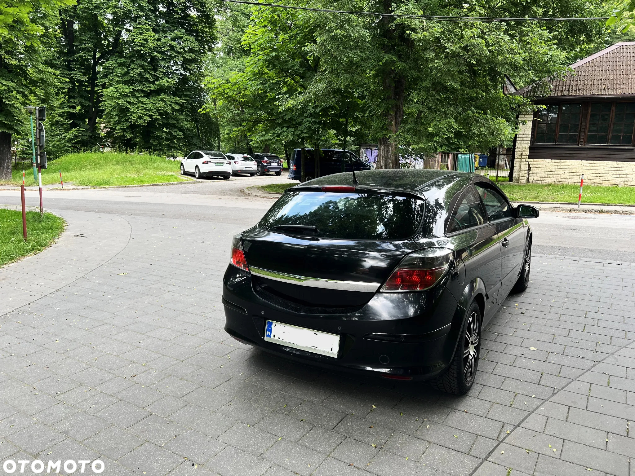 Opel Astra GTC 1.4 - 8