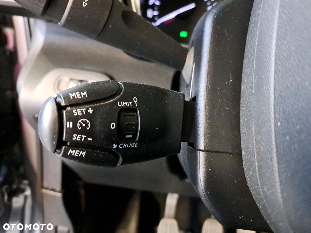 Toyota Proace City Verso Long 1.5 D-4D Family - 32