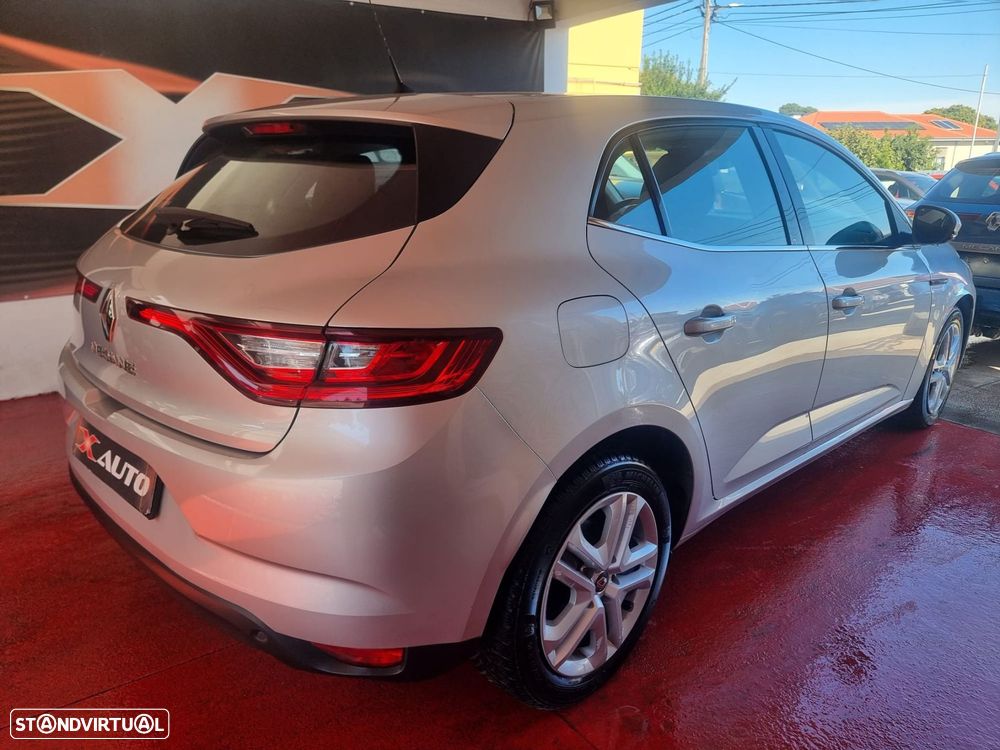 Renault Mégane 1.5 Blue dCi Limited EDC - 6