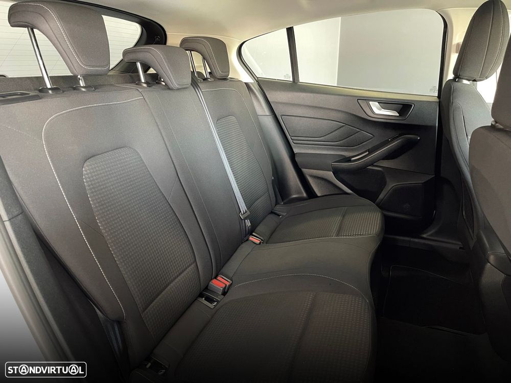Ford Focus 1.5 TDCi EcoBlue Active Aut. - 28