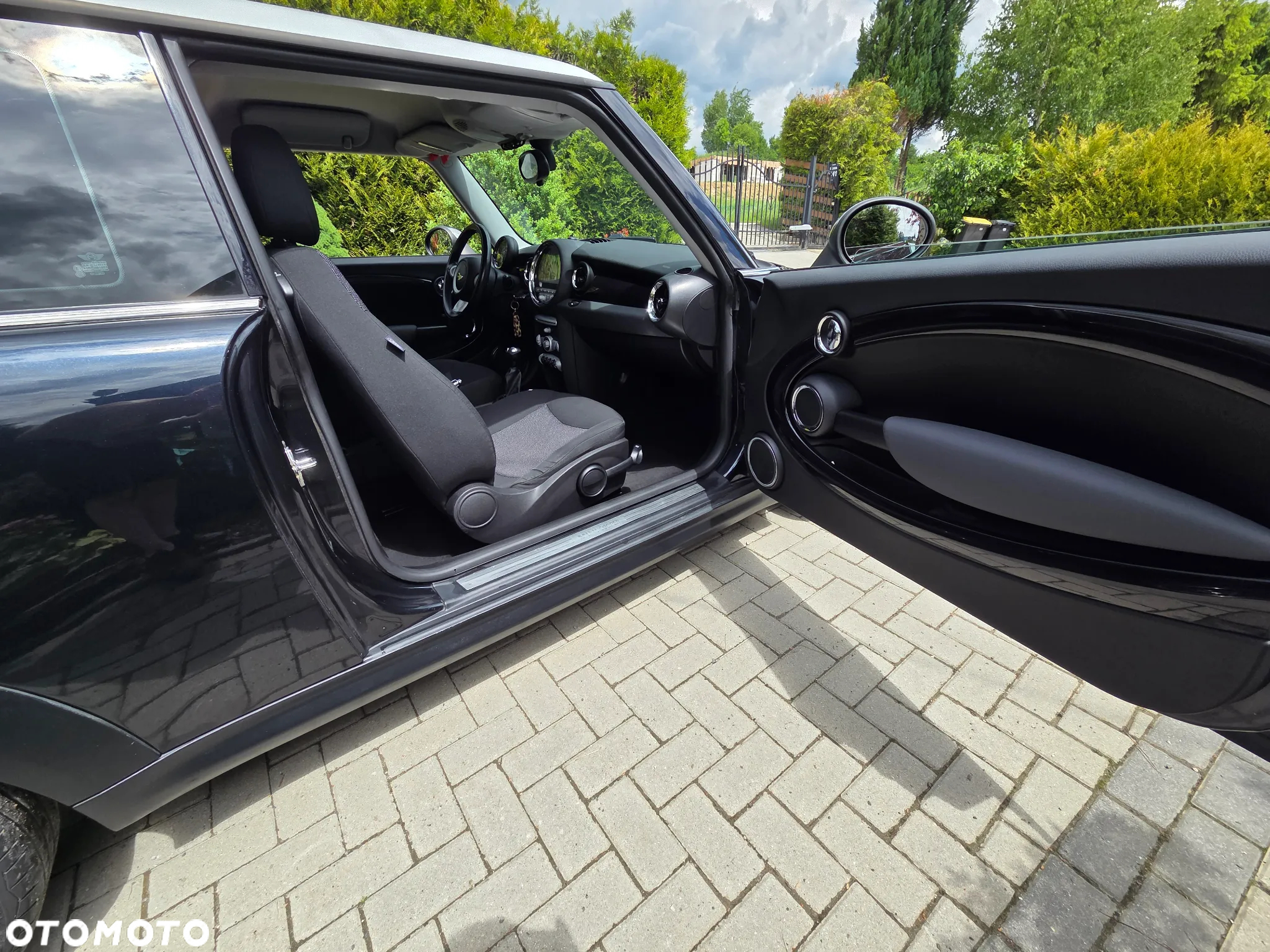 MINI Cooper Standard - 14