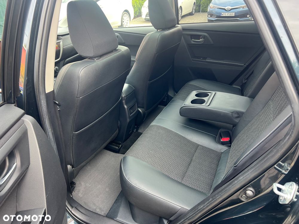 Toyota Auris 1.8 HSD Luna - 21