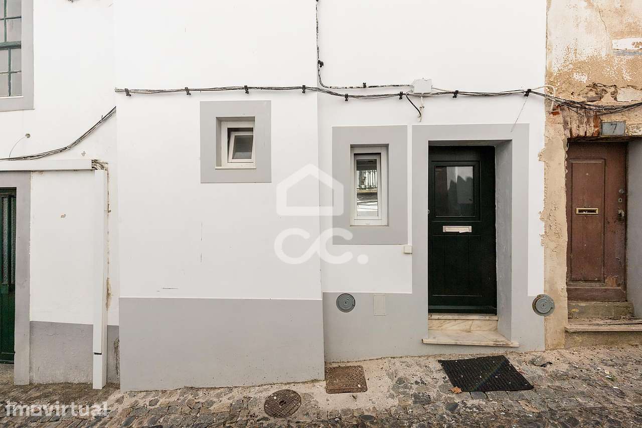 Moradia Unifamiliar T2 RENOVADA no Centro Histórico de Évora - Grande imagem: 3/28