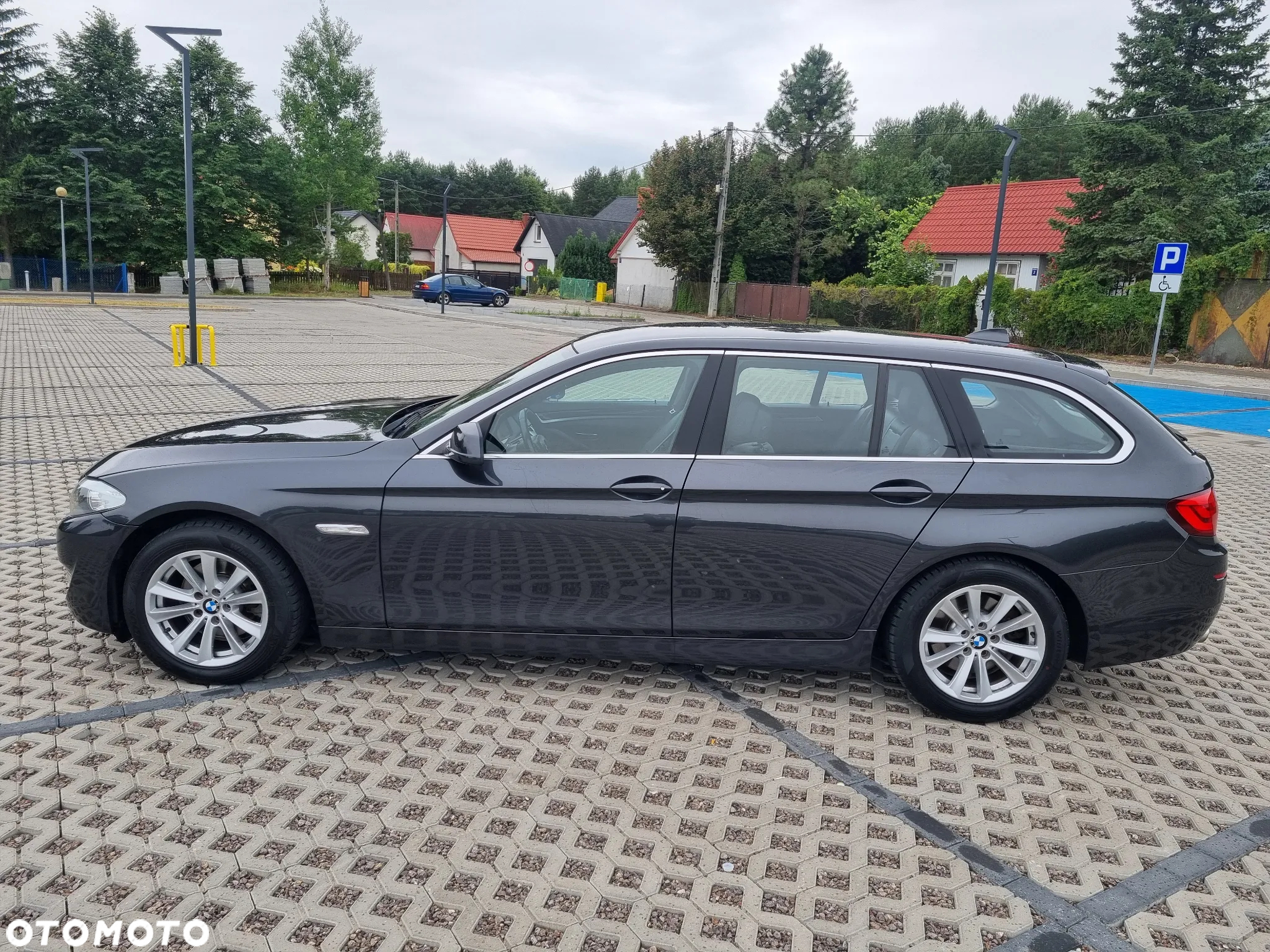 BMW Seria 5 520d Touring - 2