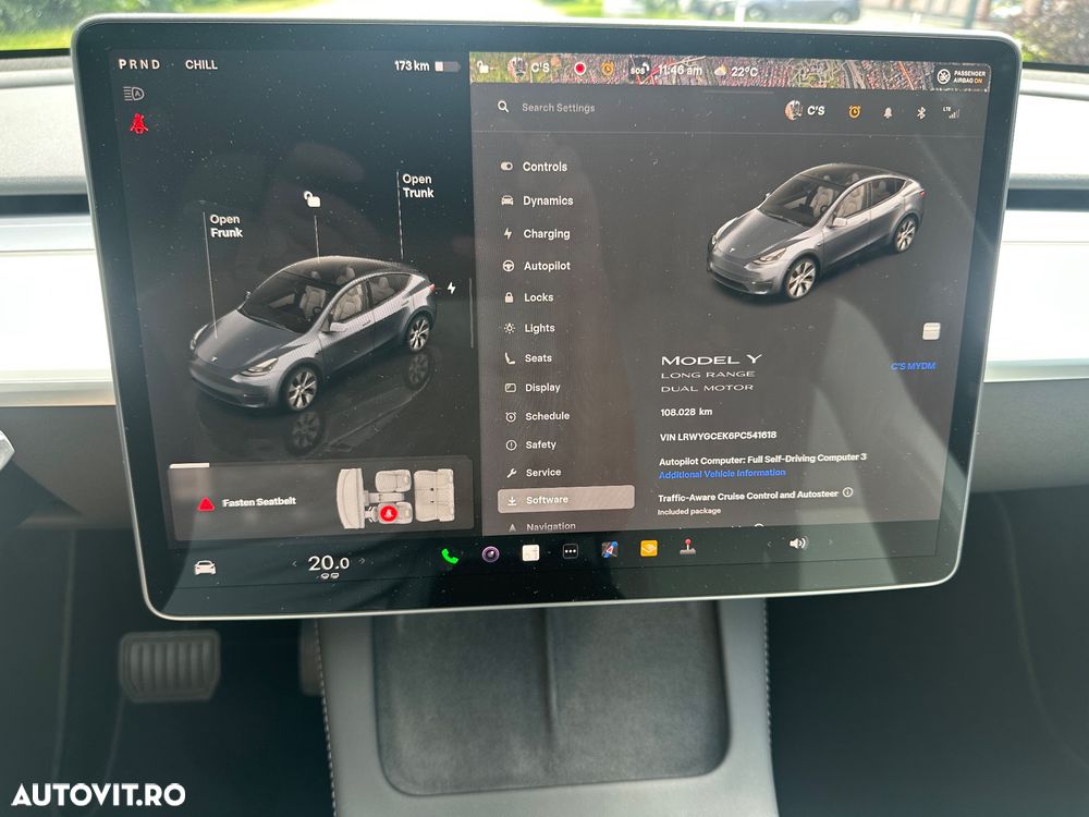 Tesla Model Y - 8