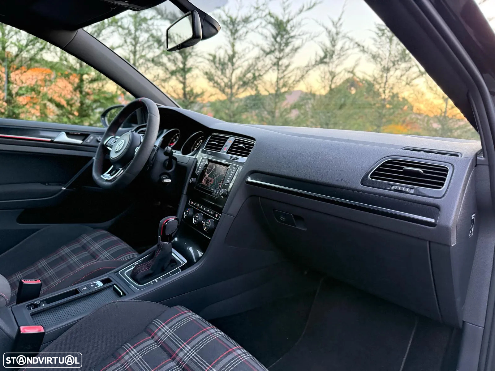 VW Golf 2.0 TSi GTi DSG Performance - 15
