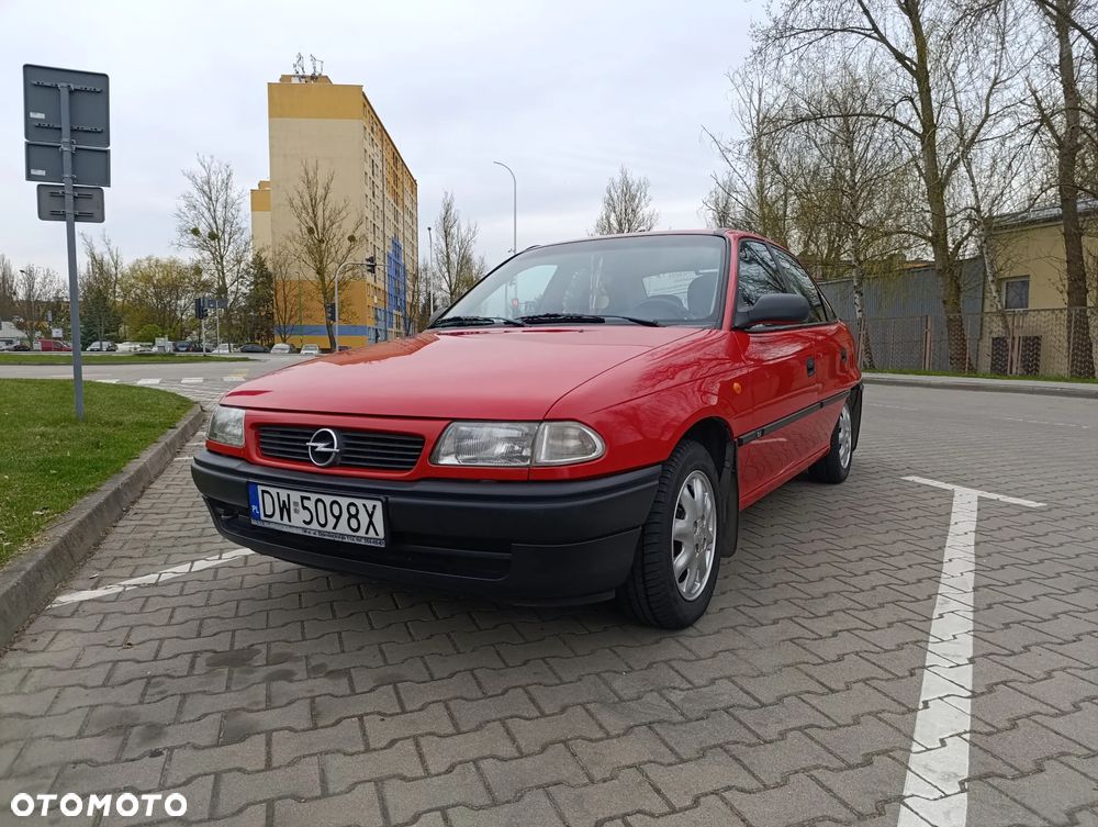 Opel Astra 1.4 GL - 2