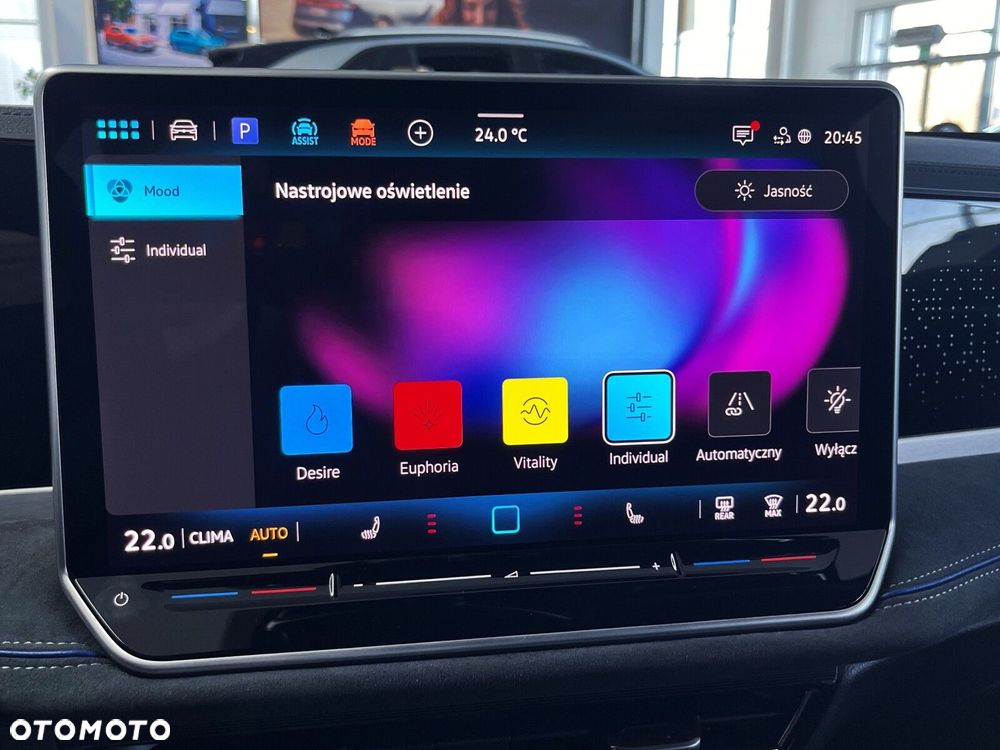 Volkswagen Passat Variant 2.0 TDI SCR R-Line Plus DSG - 18