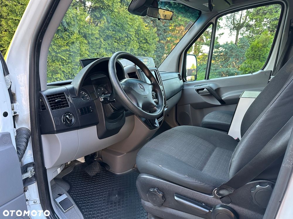Mercedes-Benz Sprinter - 9