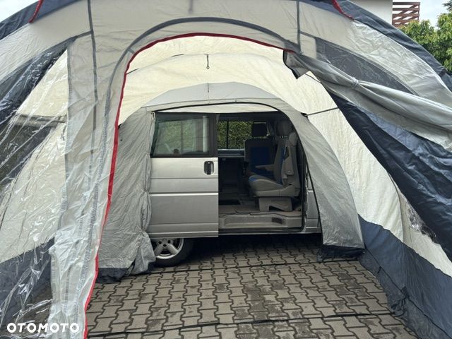 Volkswagen Multivan - 17