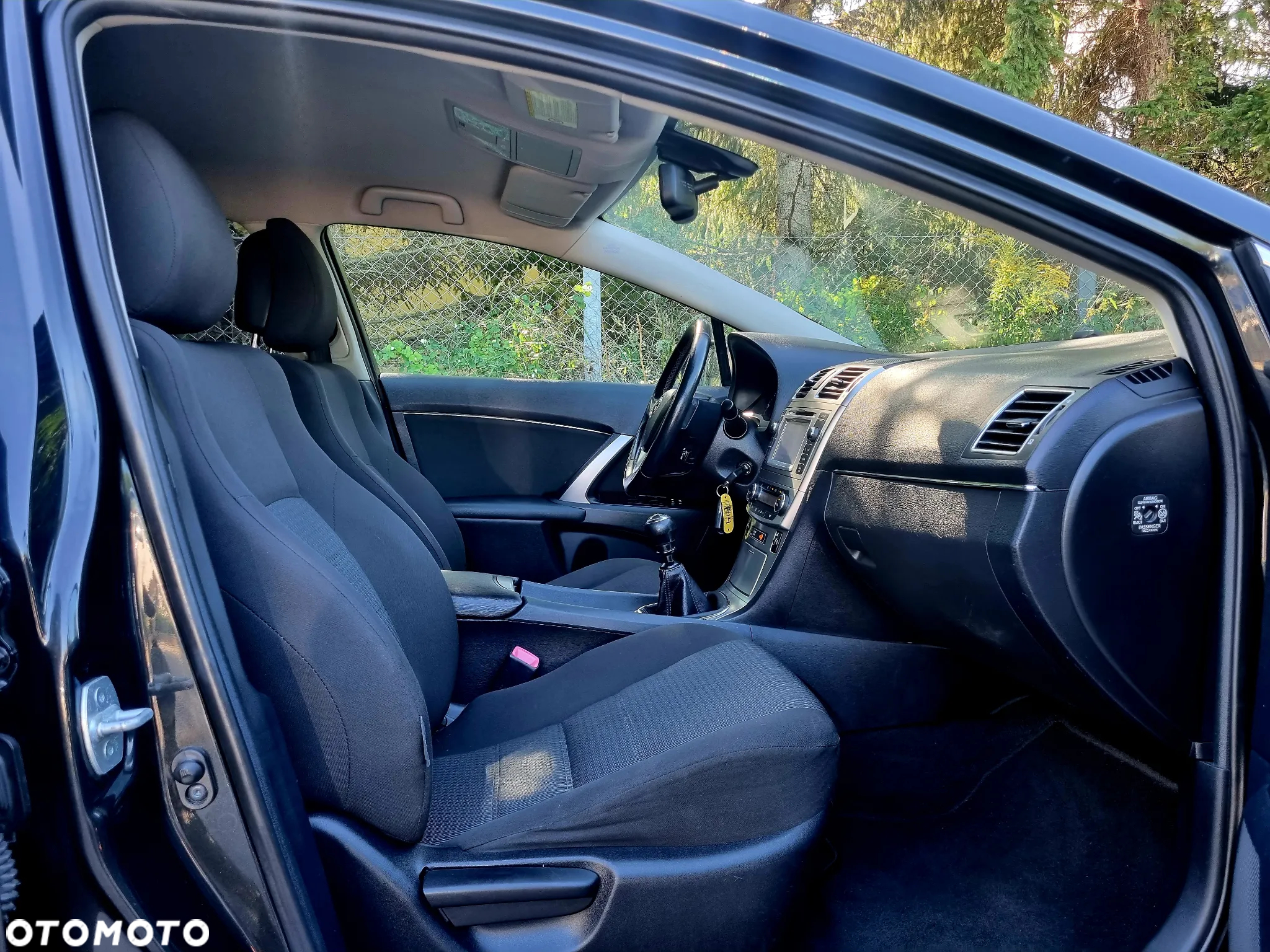 Toyota Avensis 1.8 Sol NAVI - 10
