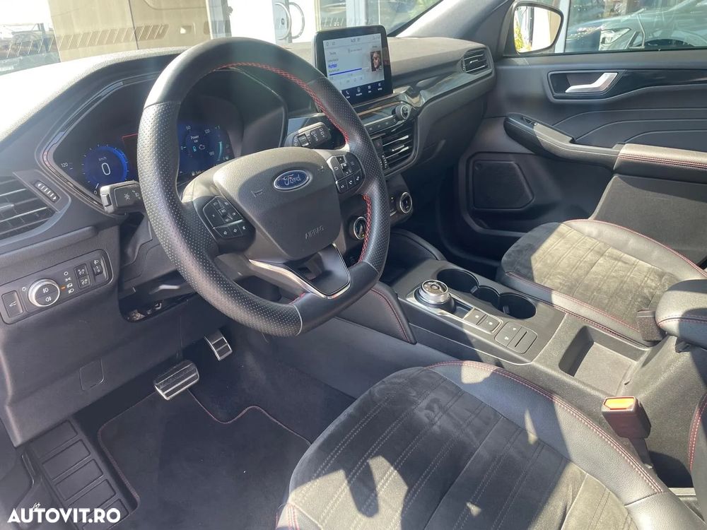 Ford Kuga - 12