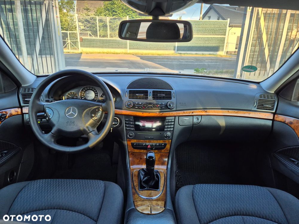 Mercedes-Benz Klasa E 200 Kompressor Elegance Sport Edition - 9