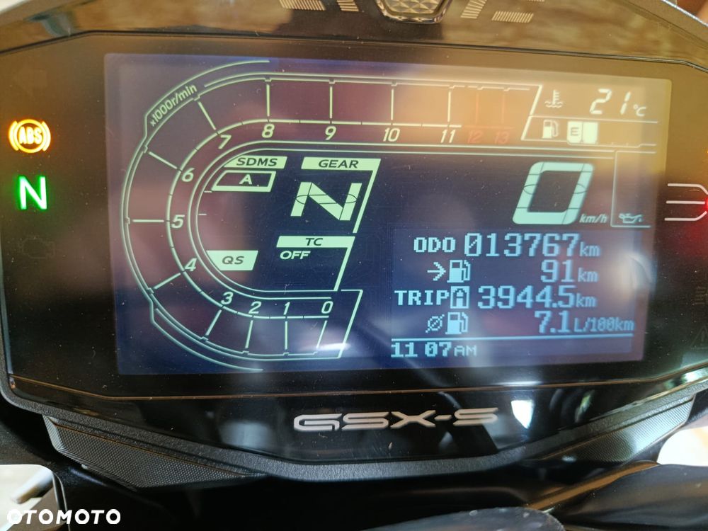 Suzuki GSX 1000 - 7