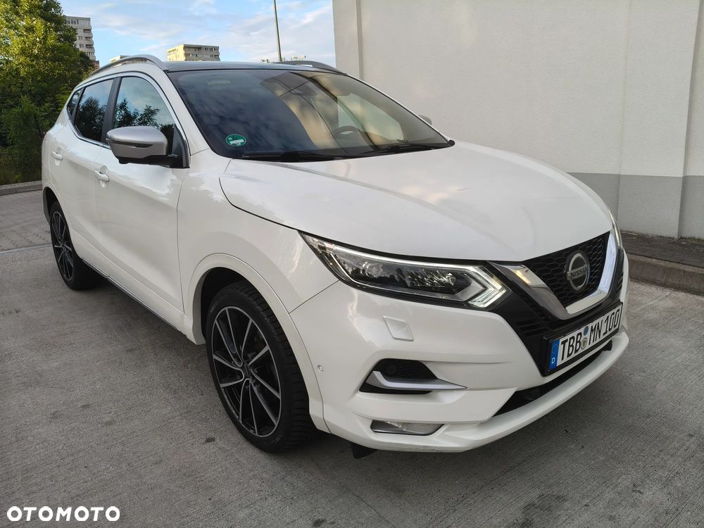 Nissan Qashqai 1.3 DIG-T Tekna DCT - 2