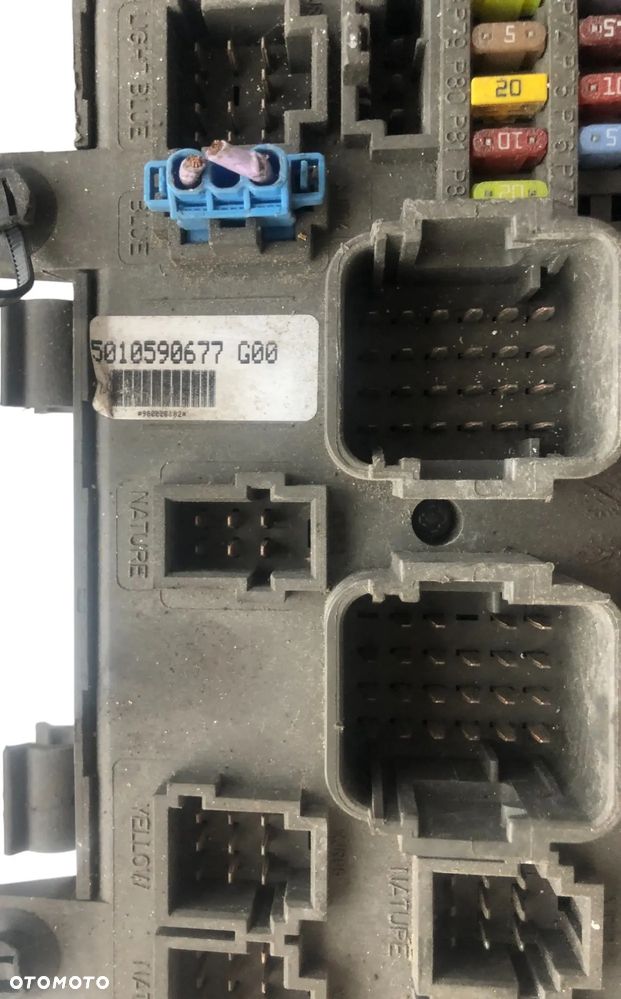 SKRZYNKA BEZPIECZNIKÓW RENAULT PREMIUM II DXI 450 518849112 5010590677 - 2