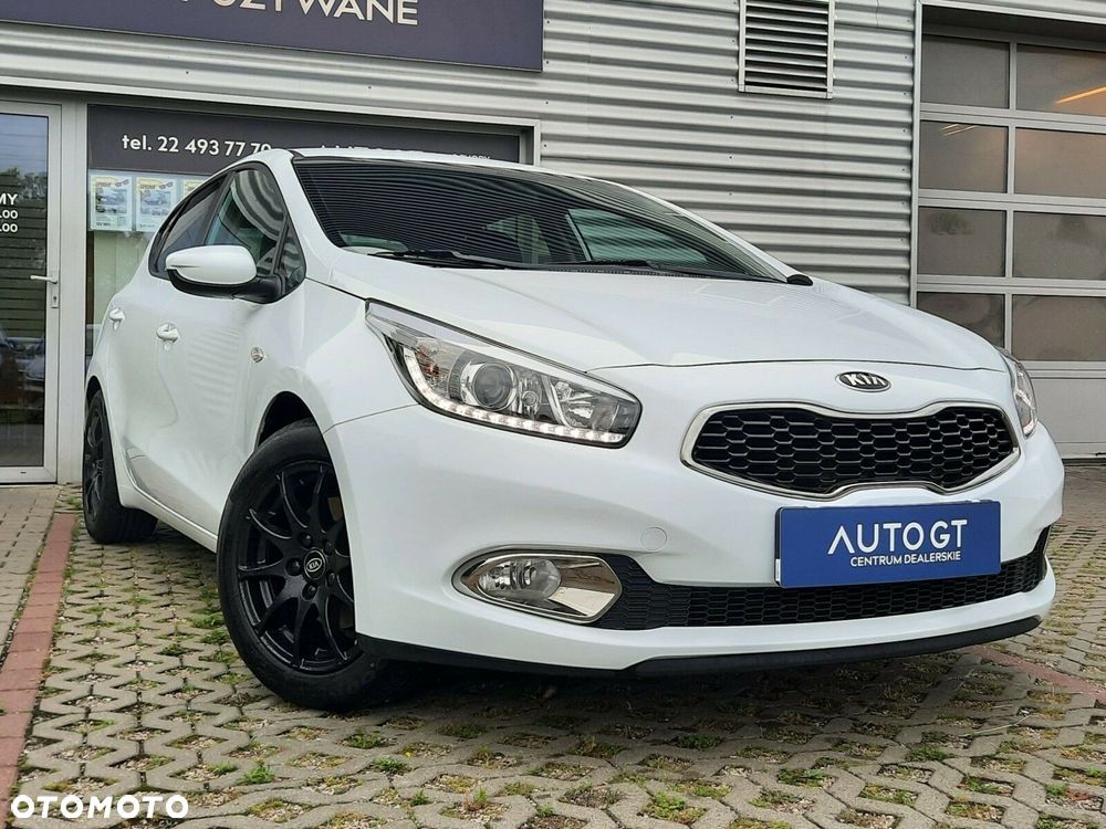 Kia Ceed Cee'd 1.6 GDI M - 22